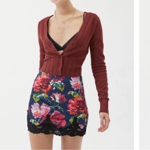 🧚🏼‍♀️ UO Under the Moon Mini Skirt